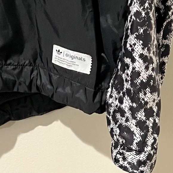 Adidas Originals Running Windbreaker Nylon Hoodie - Picture 4 of 9